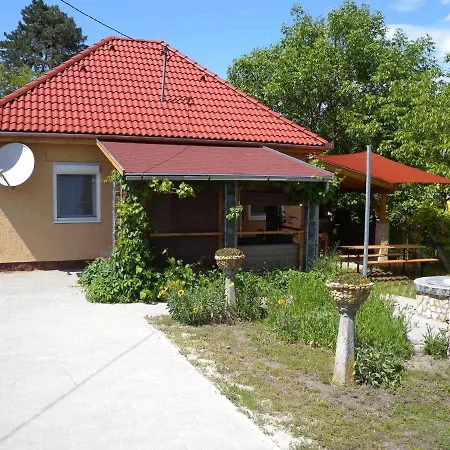 Tatil Evi In Fonyod/balaton 18622 *